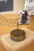 ROUND WIRE CHRISTMAS CARD HOLDER ON A STAND