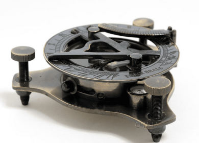Fully Functional Sundial Compass in Wooden Box (Small)